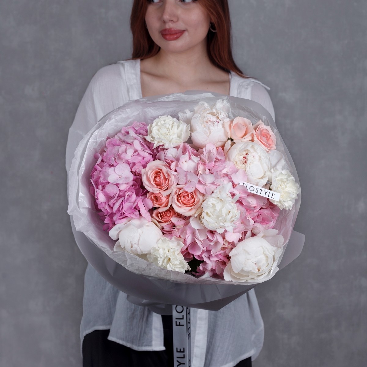 sbornyj buket s pionami i gortenziej  1